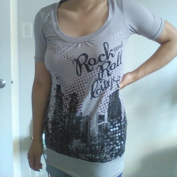 Grey Rock and Roll Graphic Top - Picture 8 of 8